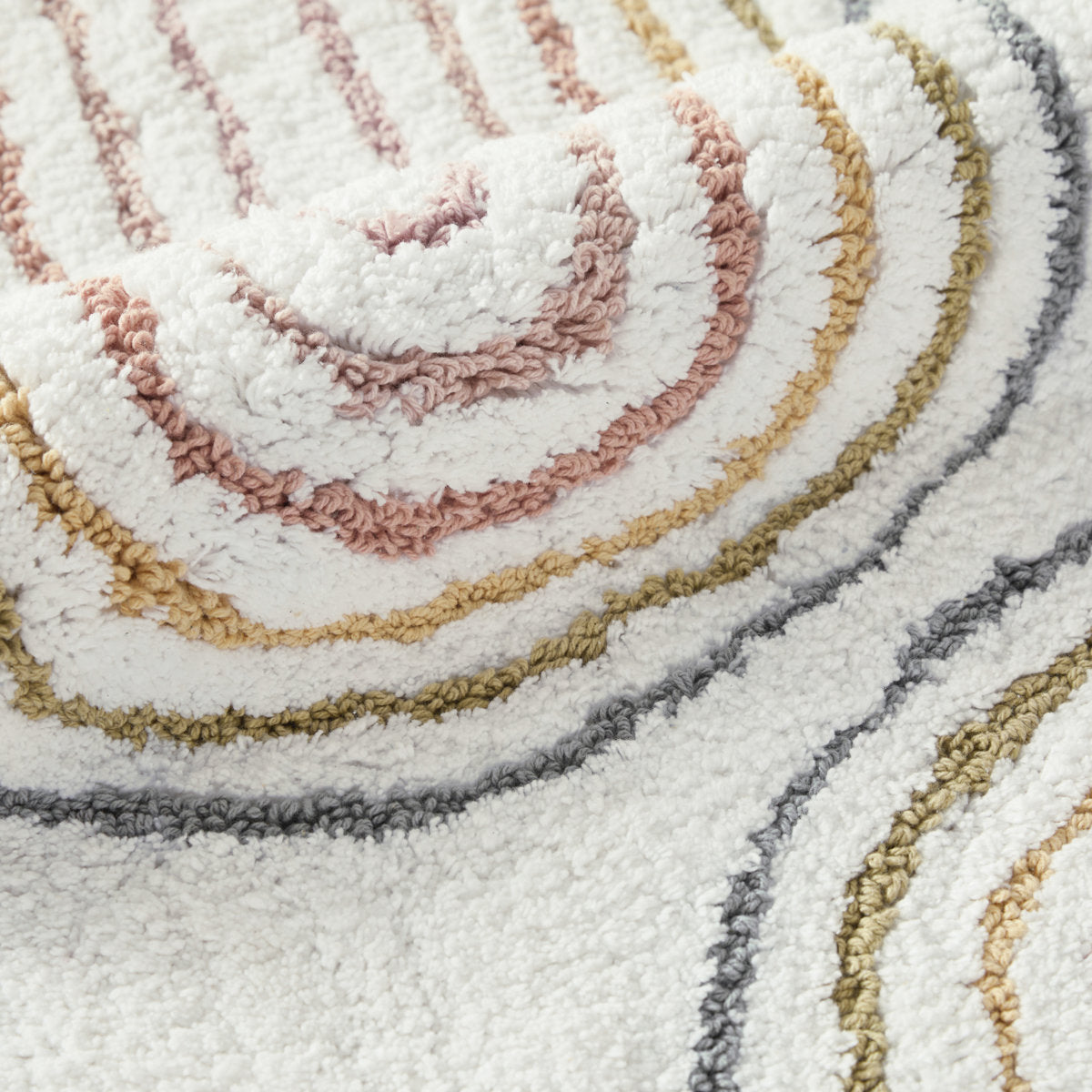 100% Cotton Pattern Bath Mat in Rainbow