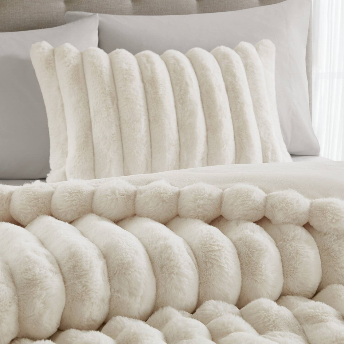 Jasmine 3-Piece Faux Fur Comforter Set