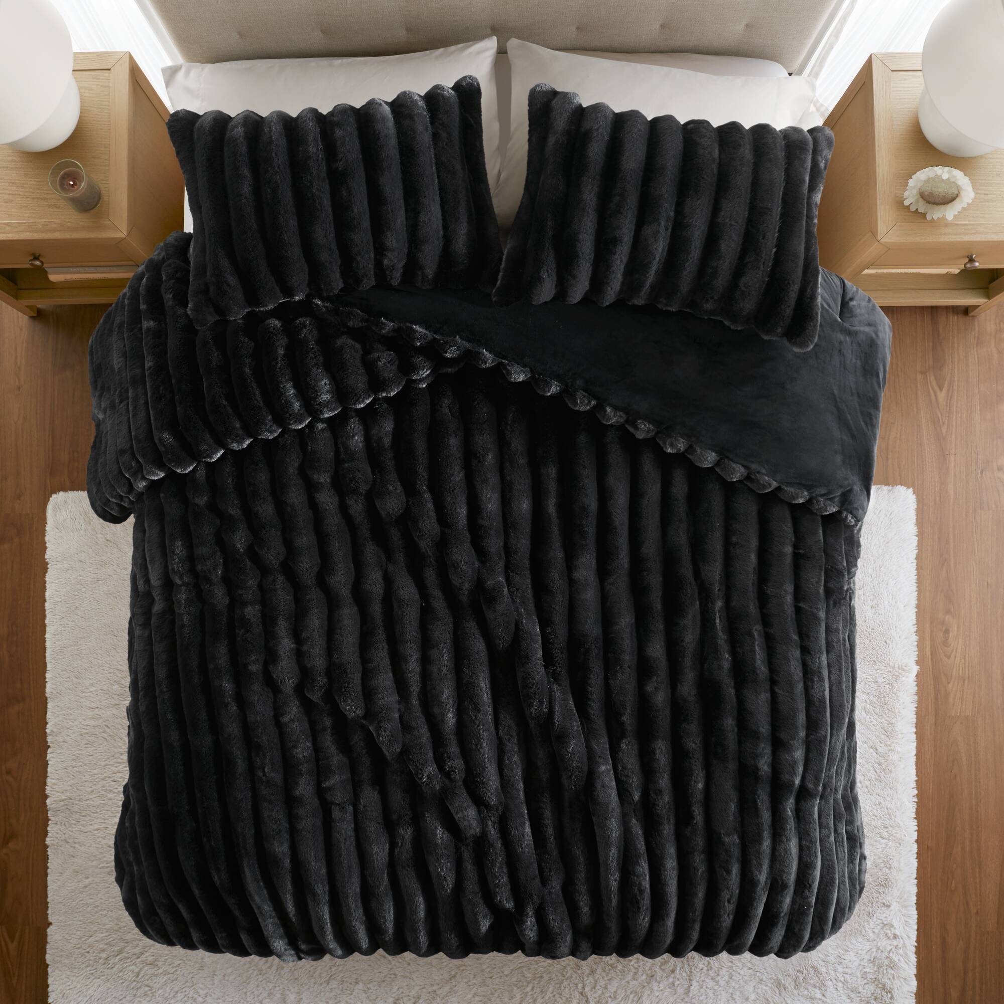 Madison Park Jasmine Faux Fur Comforter Set — Black, detail