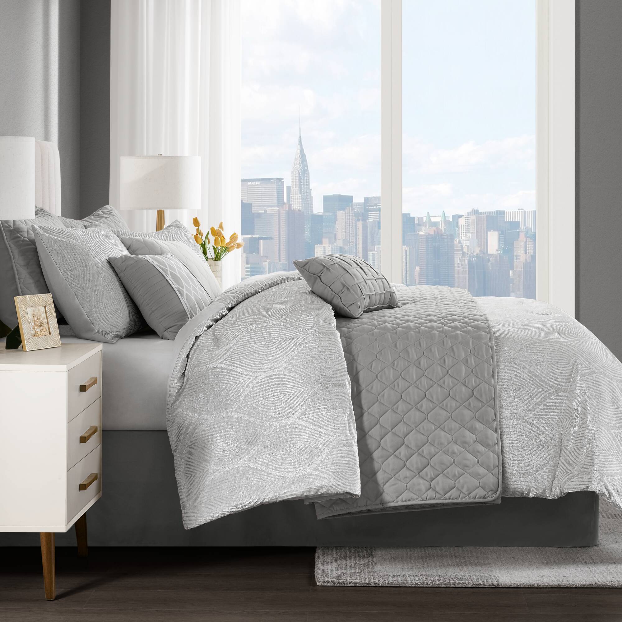 Madison Park Nocturne Comforter Set — Grey, pillow detail