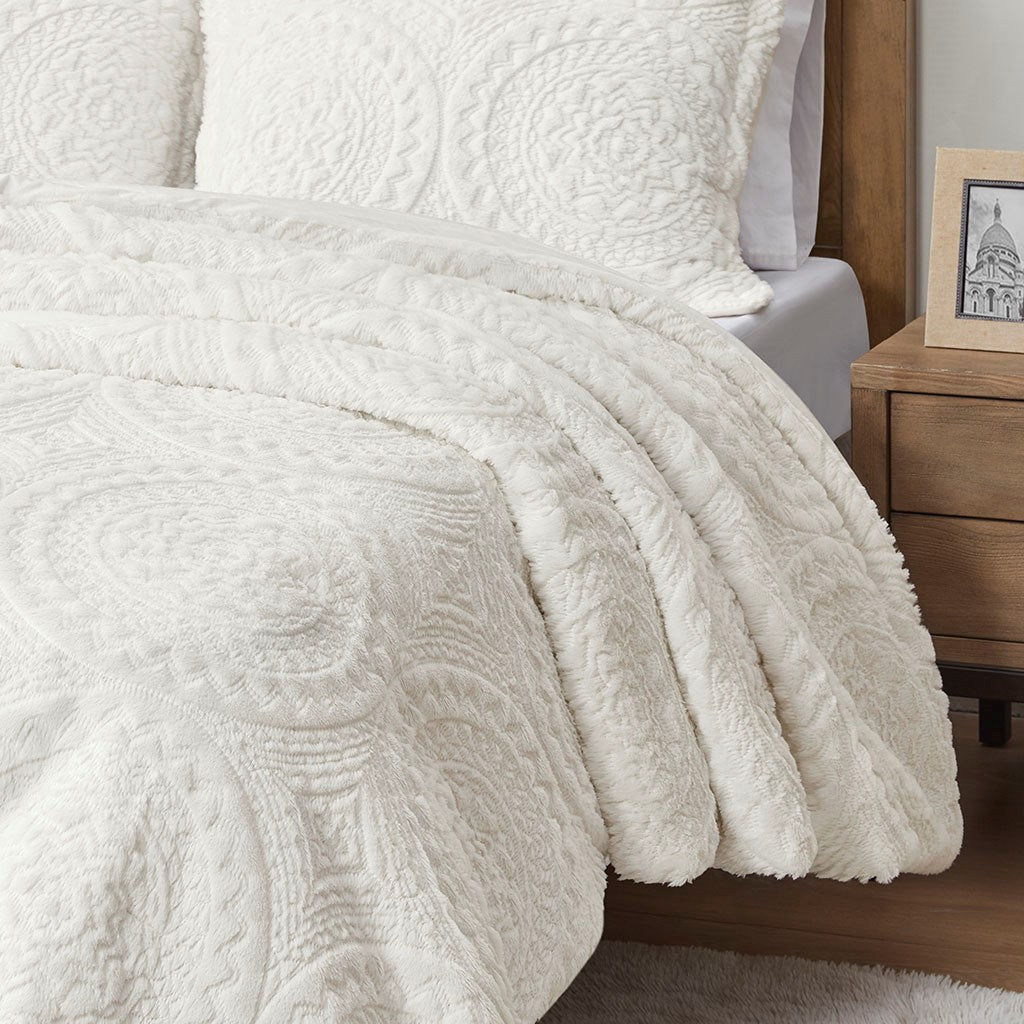 Arya Embroidered Medallion Faux Fur Ultra Plush Comforter Mini Set By Madison Park